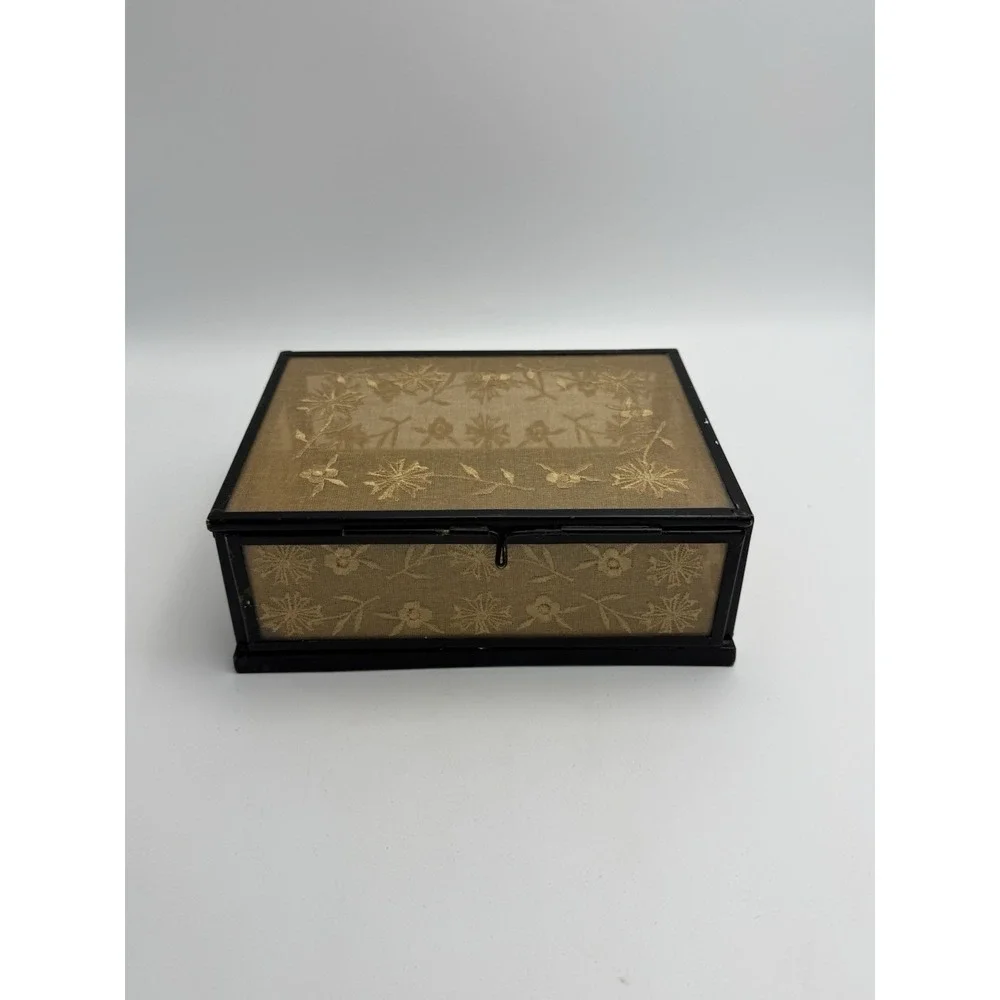 Pottery Barn Lace Inset Glass Jewelry Decorative Trinket Box Latching